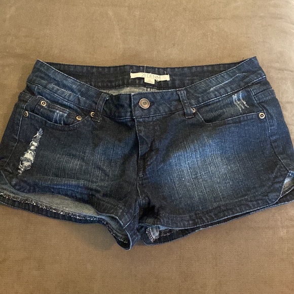 Size 6 jean short set - Picture 3 of 5